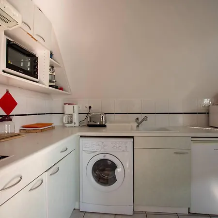 T2 Meuble, 4 Couchages, Vue Sur Avec Wifi - Fr-1-825-42