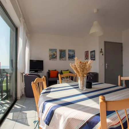 T2 Meublé, 4 Couchages, Vue Sur Avec Wifi - Fr-1-825-42 *
